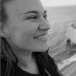 Charlotte - Community Manager et Graphiste