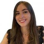 Camille - Pharmacienne avec un double diplome en Marketing