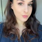 Alicia - Graphiste, photographe et community manager