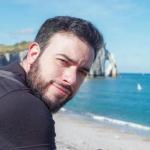 Adrián - Expert en publicité, branding et design graphique