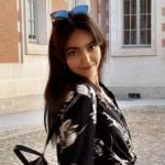 Sarah - TRADUCTRICE & REDACTRICE Bilingue