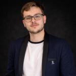 Florian - Vidéaste  | Voix Off  | Graphiste  | Formateur & Coach