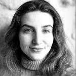Caroline - Consultante communication média, rédaction, crise