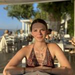 Julia - Chargée de marketing et communication