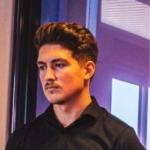 Yannis - Consultant en stratégie d'influence et talent management