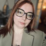 Charlotte - Charlotte | Community Manager / Rédactrice Web / Graphiste