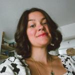 Jade - Creative senior / Illustratrice / Designer UI / Photographe