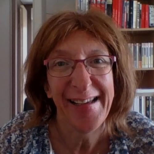 Cécile P. - Responsable marketing, Rédacteur web ,community manager,