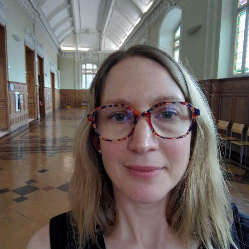 Annika T. - Traductrice / Interprète / Correctrice / Relectrice