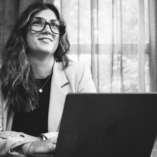 Célia M. - Chargée de communication digitale & traditionnelle