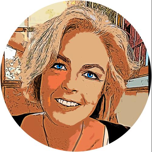 Carine A. - Graphiste - Infographiste