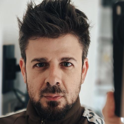 Mihai T. - Cadreur / Réalisateur, Monteur, Motion designer
