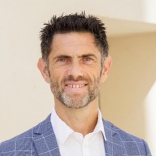 Mikaël R. - Consultant en stratégie