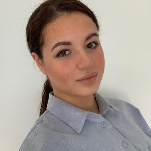 Sarah G. - Chargée de projets Web, community manager et évènementiel