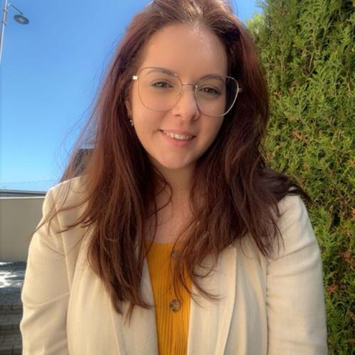 Koralyne B. - Social media manager & content manager