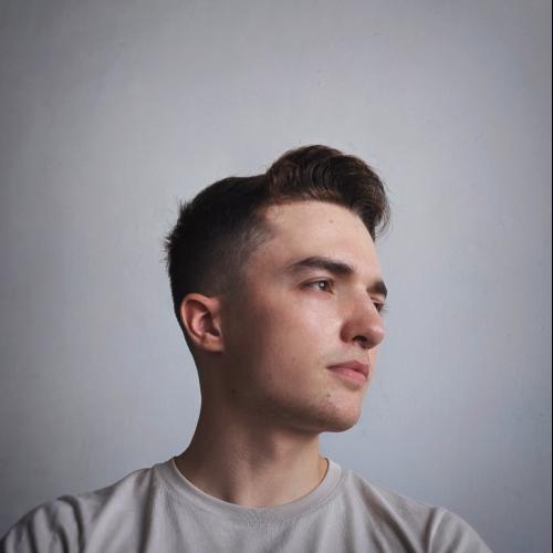 Mathias H. - Infographiste 3D / designer luxe parfumerie et cosmétique