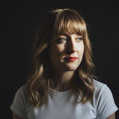 Cornélia J. - Styliste/ Directrice Artistique/ Consulting