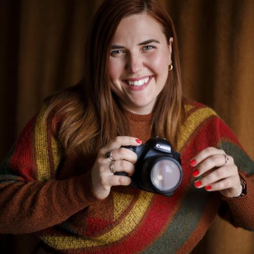 Caroline B. - Photographe bienveillante portrait et événements