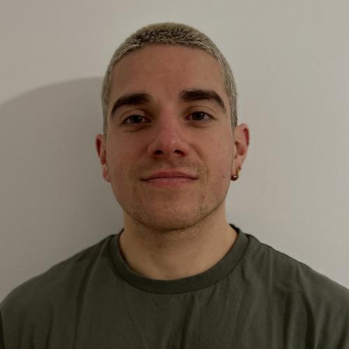 Geoffrey R. - Consultant Financier/Administratif