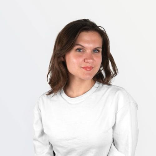 Clara R. - Vidéaste / Directrice artistique freelance