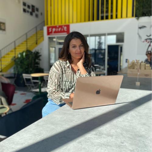 Farah M. - Business developer