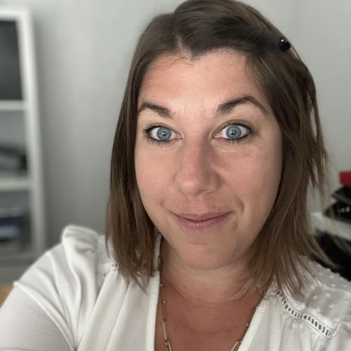 Cindy T. - Office Manager - Gestion administrative & commerciale