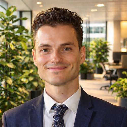 Cedric R. - Responsable marketing - Growth Hacker