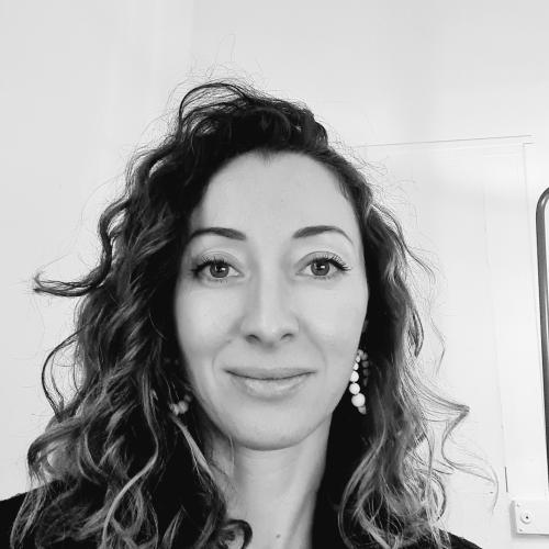 Nawell G. - Consultante en Communication & Marketing d'influence