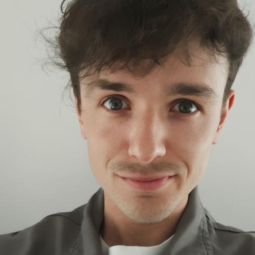 Simon B. - Réalisateur & Directeur Artistique IA.