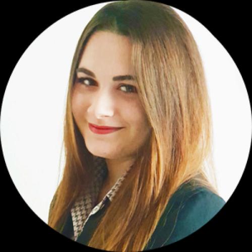 Léandra D. - Graphiste, Designer & Illustratice Professionnel