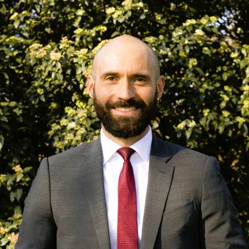 Charles-edouard P. - Retail Client Experience & Sales Trainer
