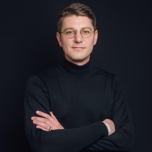 Julien M. - Office Manager Senior & Assistant Virtuel