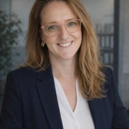 Isabelle L. - Consultante administrative et Rh