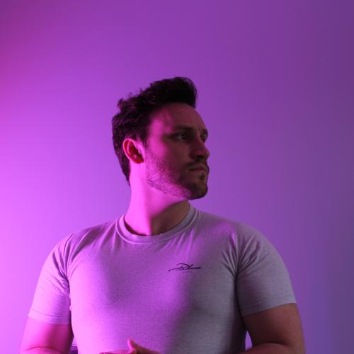 Maxime D. - Designer Graphiste