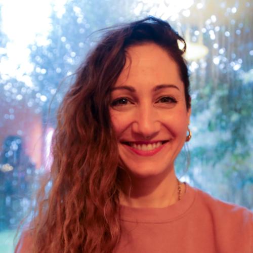 Claire T. - Créatrice de contenus visuels et éditoriaux