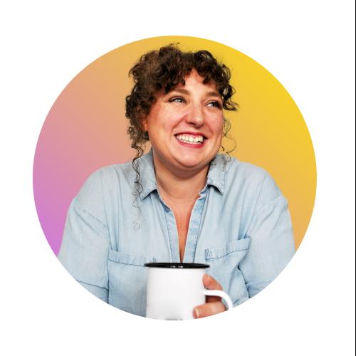 Ornella S. - Spécialiste com globale lumineuse ☀️ print, web, marketing