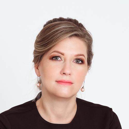 Elena M. - Product Owner