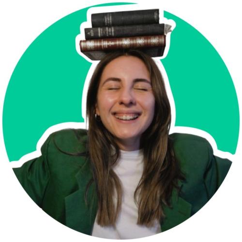 Eva P. - Product Designer / DA / Community Manager