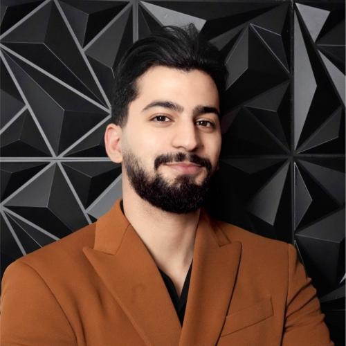 Rayen B. - Community manager