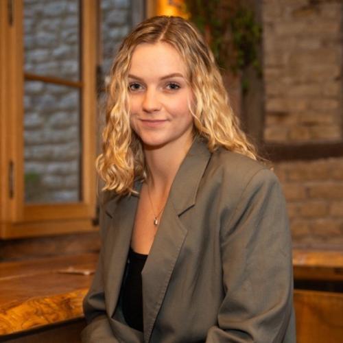 Leelou S. - Chargée de communication digitale - community management