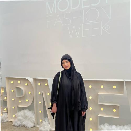 Amel H. - Étudiante en création & design