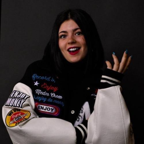 Zoé N. - Graphiste & Communication marketing en alternance