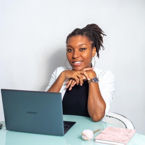 Soraya L. - Assistante digitale administrative