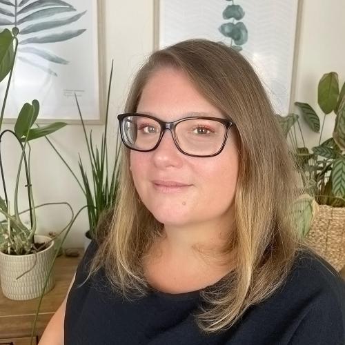 Stéphanie R. - Office Manager