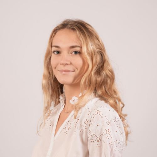 Maïssane D. - Experte en Marketing Digital