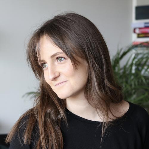 Emma R. - Architecte designer graphiste