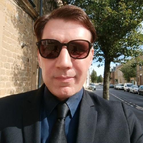 Sébastien A. - Ecrivain public, secrétaire, éditeur numérique