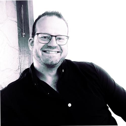 Cédric G. - Apporteur d'affaire, community manager, téléprospection BtoB