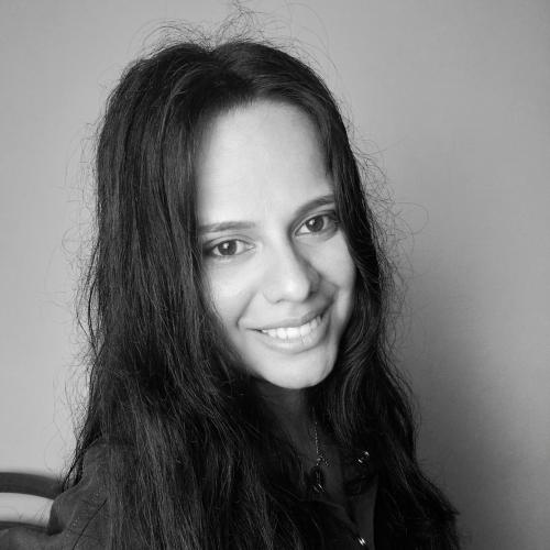 Antoinette G. - Graphiste webdesigner communication digitale