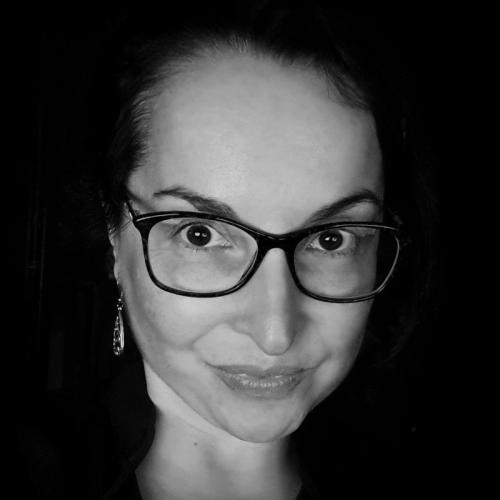 Anne M. - Retoucheur photo professionnelle / photomontage